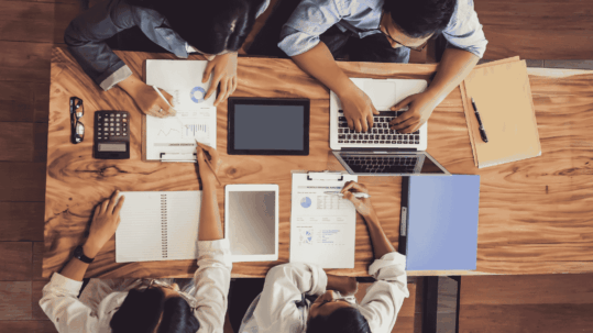 Independent Marketer vs Agency 5 Reasons to Choose Smarter